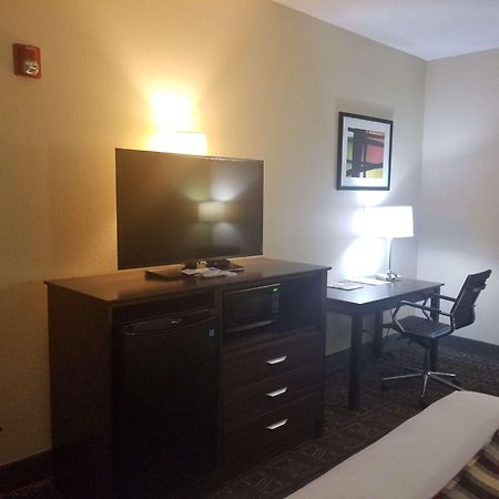 Best Western Rayne Inn Екстер'єр фото