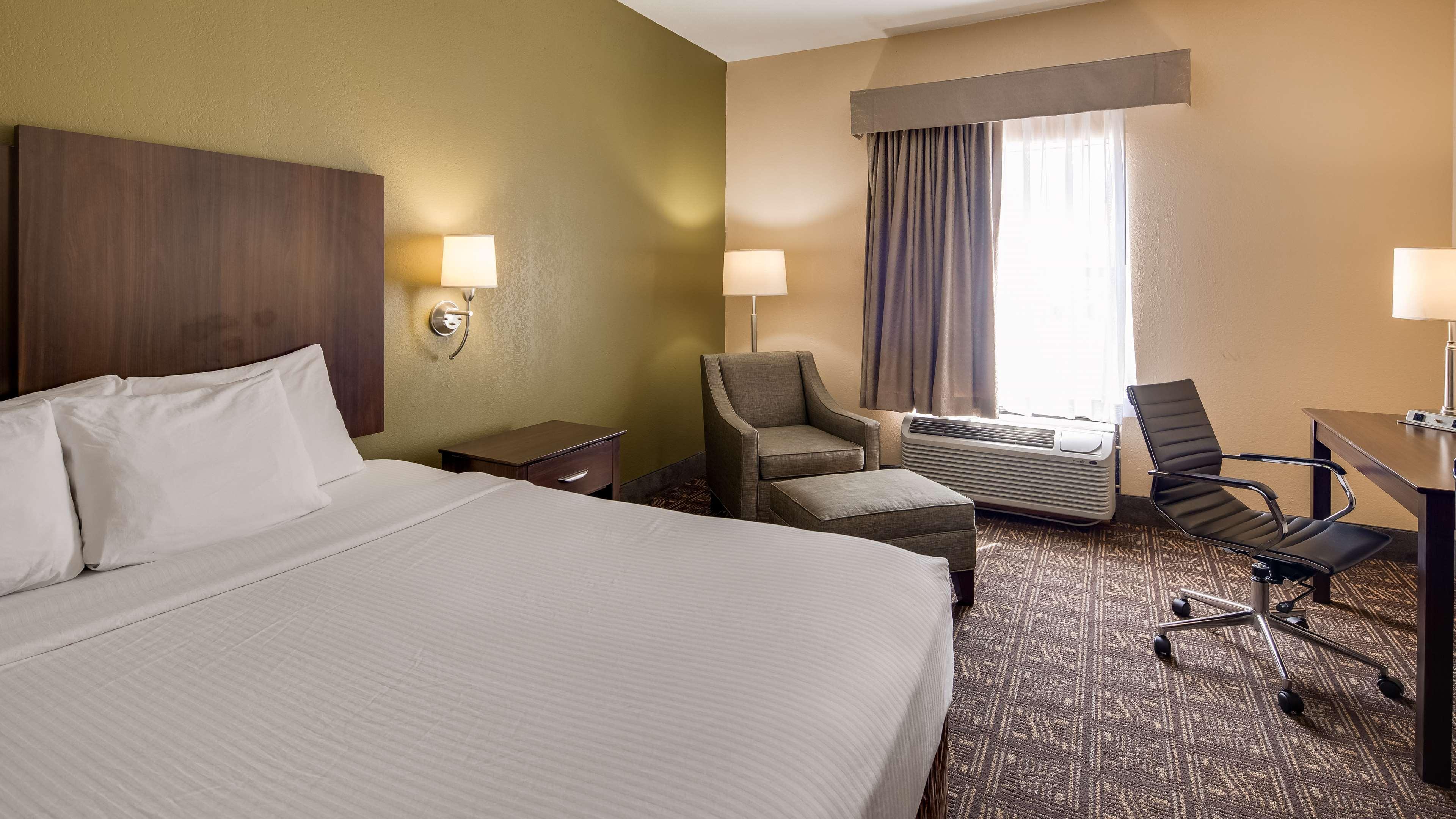 Best Western Rayne Inn Екстер'єр фото