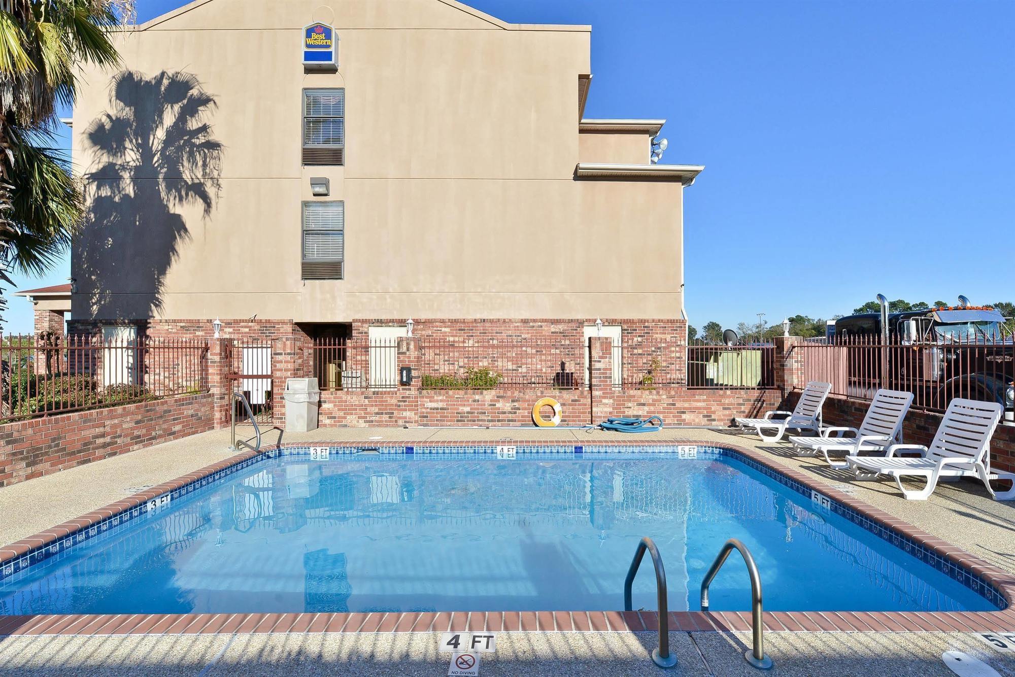 Best Western Rayne Inn Екстер'єр фото