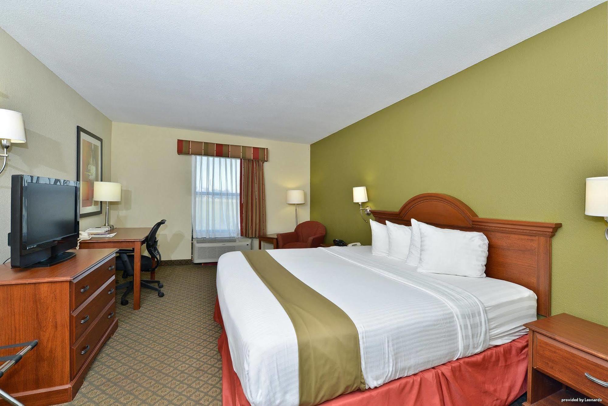 Best Western Rayne Inn Екстер'єр фото