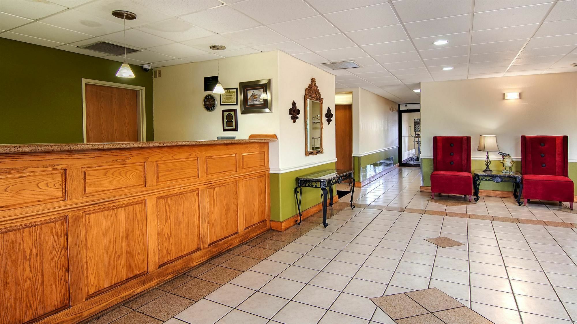 Best Western Rayne Inn Екстер'єр фото